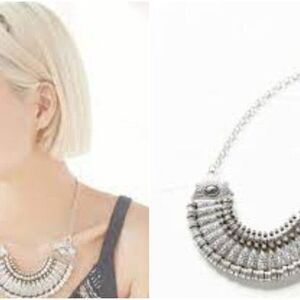 Urban Outfitters Bobbi Silver Anitque Bib Necklace NWT 50